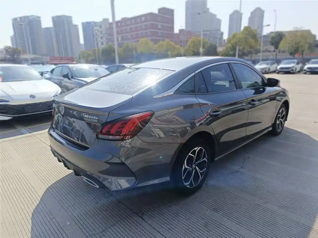 MG5 2023 180DVVT CVT flagship version купить на сайте DeffCars