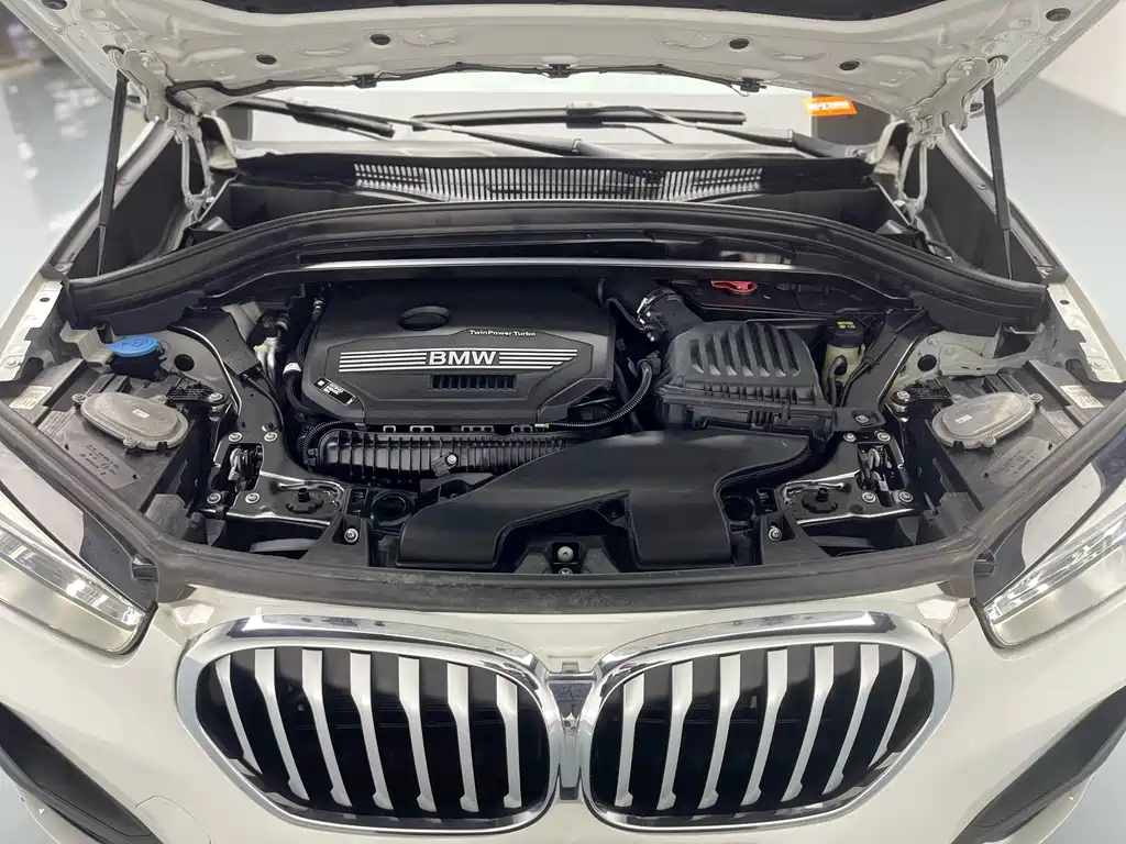 BMW X1 2021 sDrive25Li Leading Model купить на сайте DeffCars