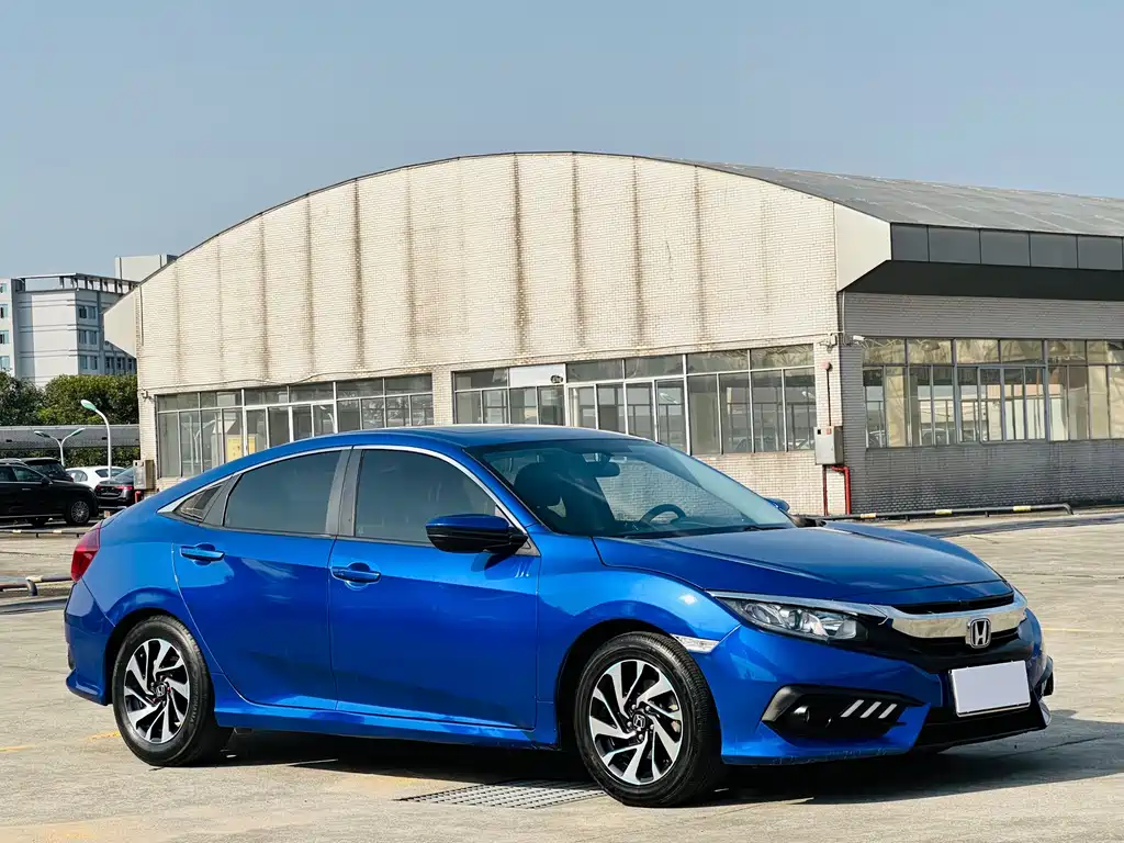 Civic 2016 220TURBO CVT Deluxe Edition купить на сайте DeffCars
