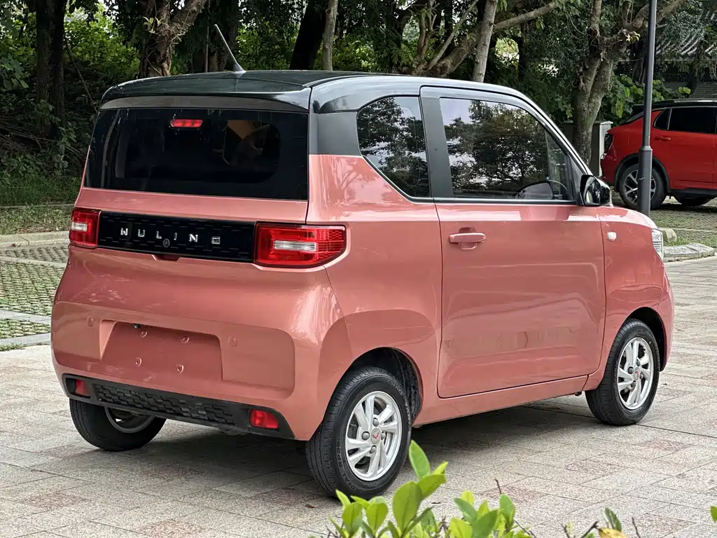 Hongguang MINIEV 2020 Yuexiang model lithium iron phosphate купить на сайте DeffCars