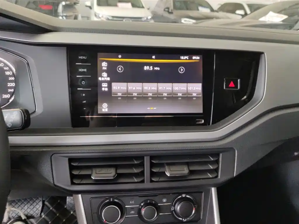Polo 2021 Plus 1.5L Automatic Panoramic Enjoyment Edition купить на сайте DeffCars
