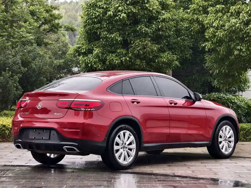Mercedes-Benz GLC Coupe 2021 GLC 260 4MATIC Coupe SUV купить на сайте DeffCars