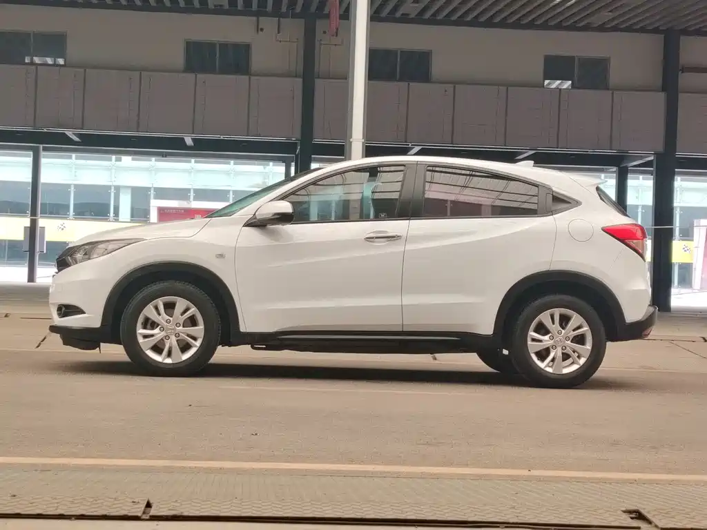 Binzhi 2015 1.5L CVT two-wheel drive comfort model купить на сайте DeffCars