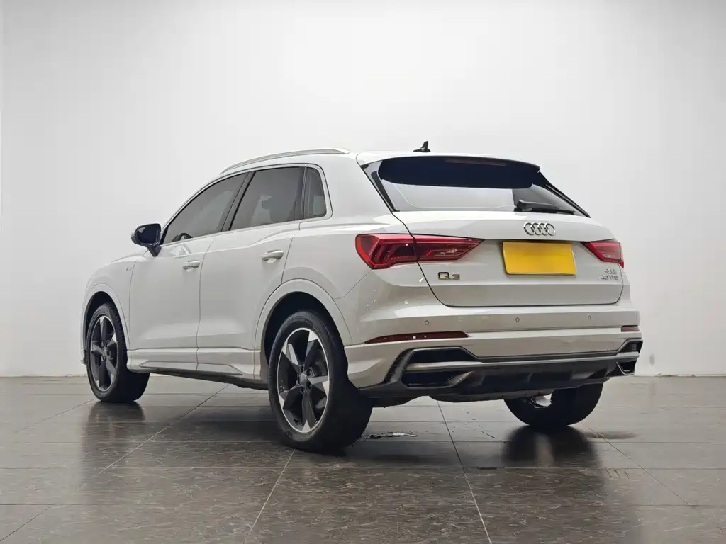 Audi Q3 2020 40 TFSI Fashionable and Dynamic купить на сайте DeffCars