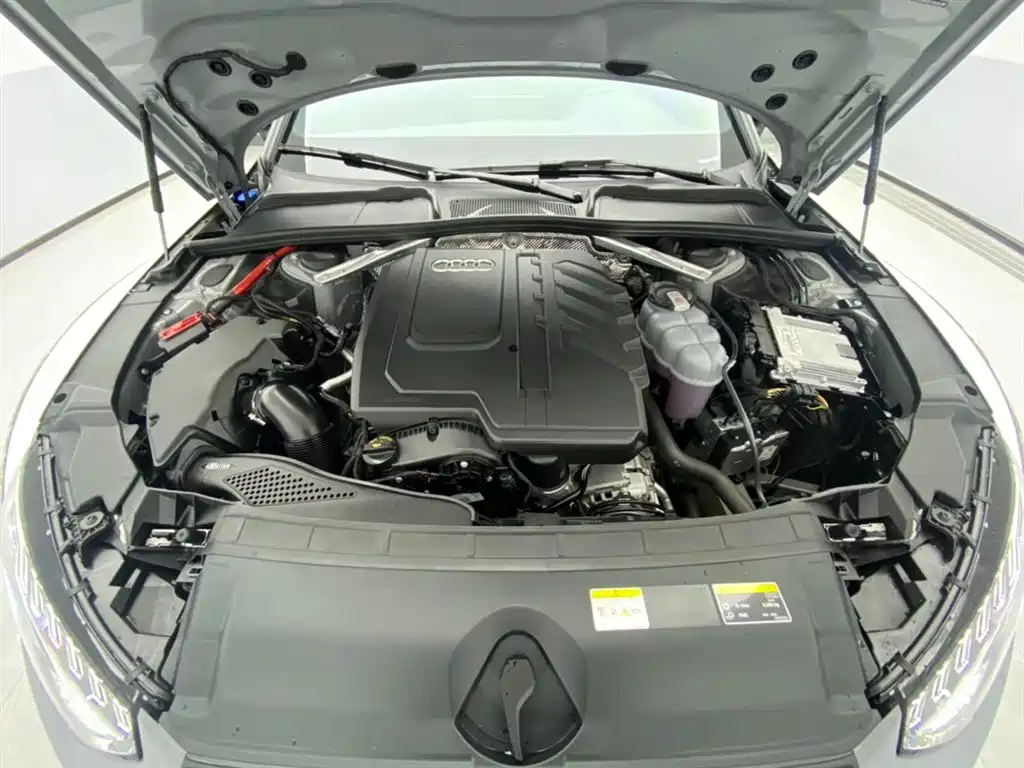 Audi A4L 2024 40 TFSI luxury and dynamic model купить на сайте DeffCars