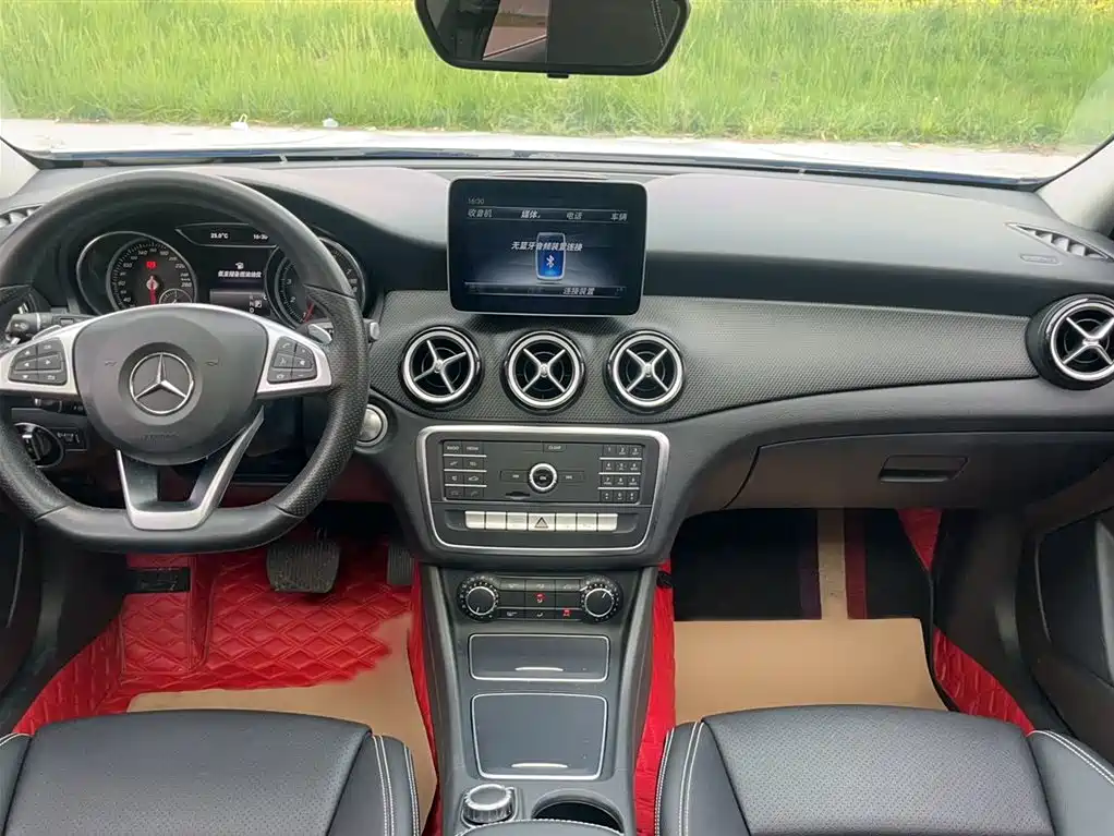 Mercedes-Benz GLA 2018 GLA 200 Dynamic купить на сайте DeffCars