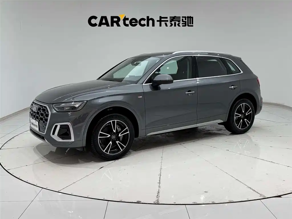 Audi Q5L 2024 40 TFSI Fashionable and Dynamic купить на сайте DeffCars