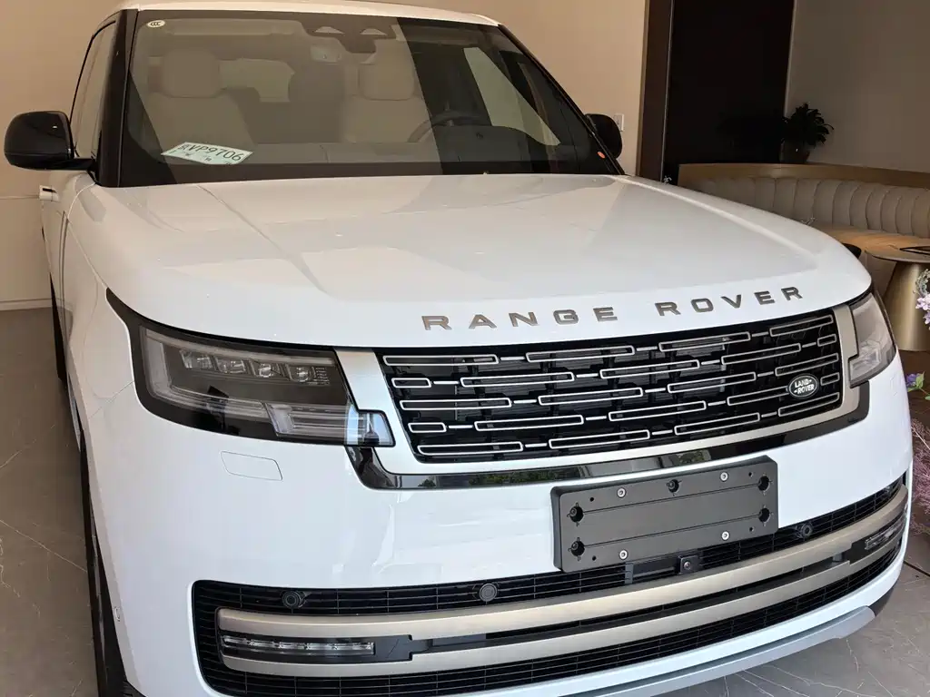 Range Rover 2026 3.0 L6 400PS SE long axis version купить на сайте DeffCars