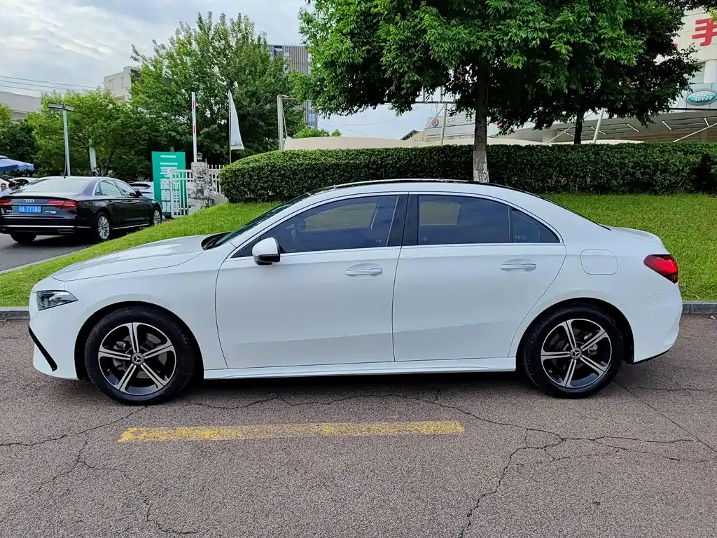 Mercedes-Benz A-Class 2023 A 200 L Fashion Model купить на сайте DeffCars