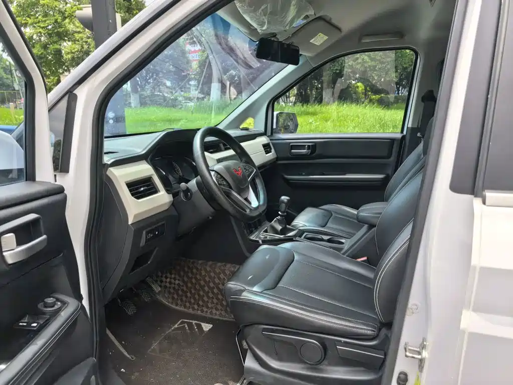 Wuling Zhengcheng 2021 1.5T manual luxury model купить на сайте DeffCars