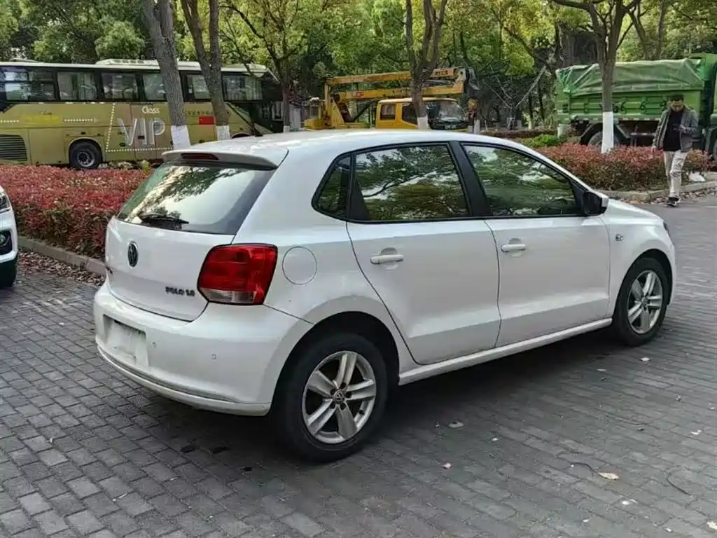 Polo 2011 1.6L automatic cool version купить на сайте DeffCars