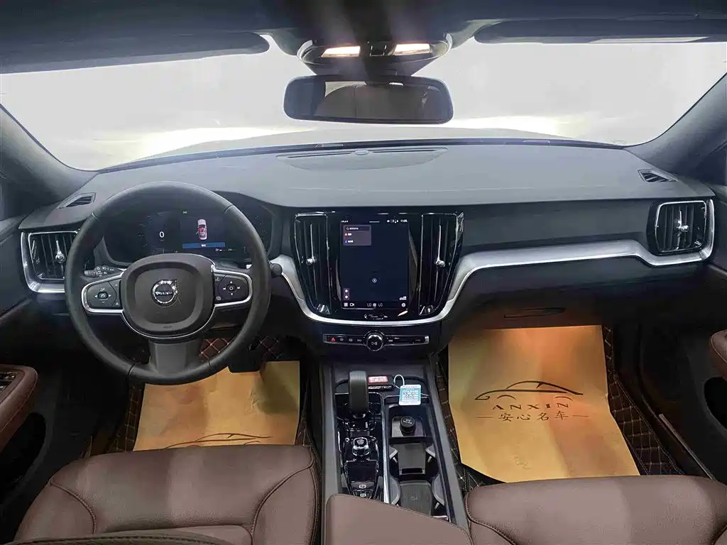 Volvo S60 2025 B4 Zhiyi Luxury Edition купить на сайте DeffCars