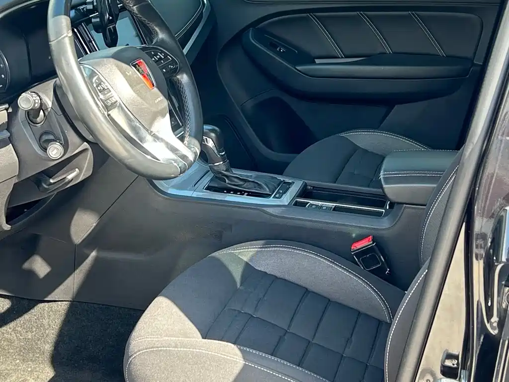 Roewe RX5 2020 20T Automatic 4G Internet Beyond Edition купить на сайте DeffCars