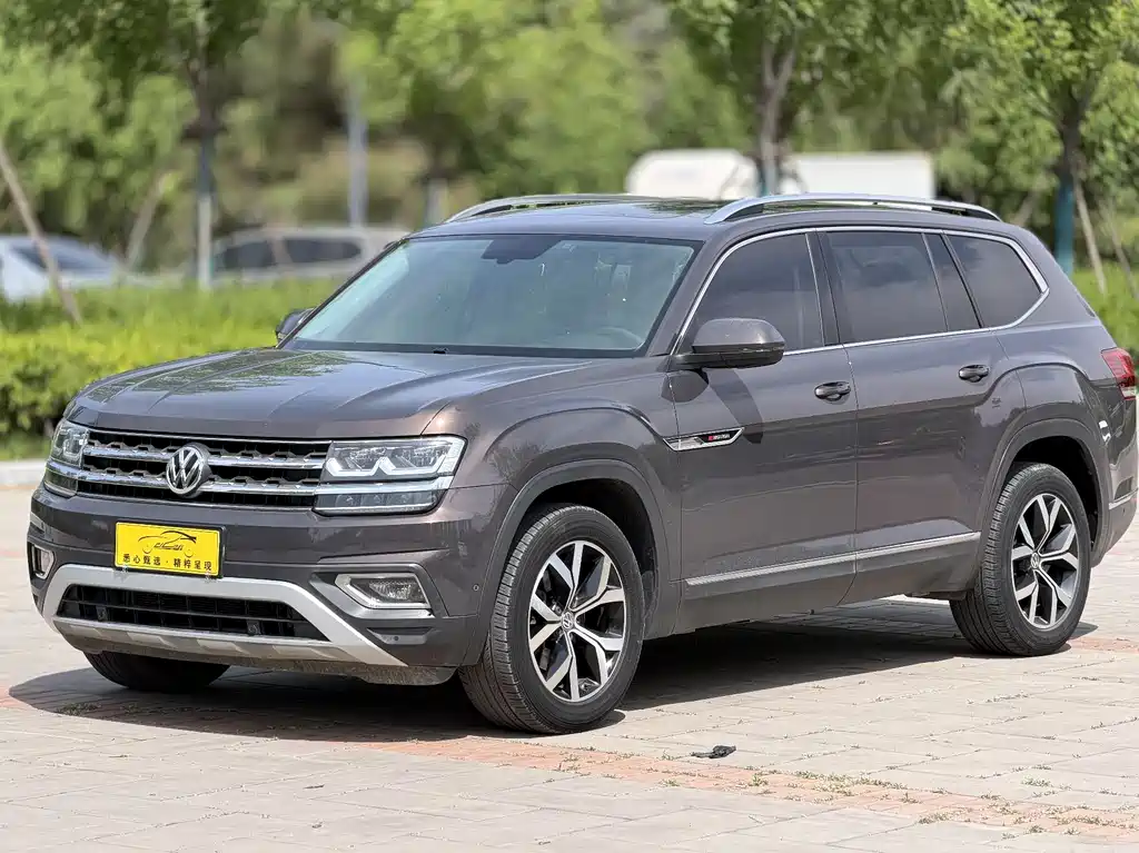Touron 2017 380TSI four-wheel drive luxury version купить на сайте DeffCars