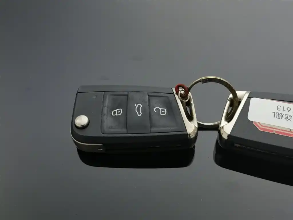 Tiguan L 2024 330TSI automatic two-wheel drive R-Line version купить на сайте DeffCars