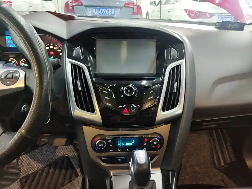 Focus 2012款 两厢 1.6L 自动风尚型 купить на сайте DeffCars