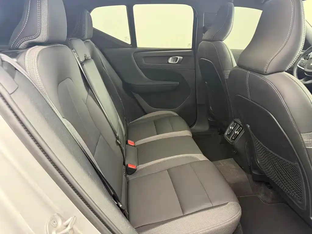 Volvo XC40 2023 B3 Zhiyuan Luxury Edition купить на сайте DeffCars