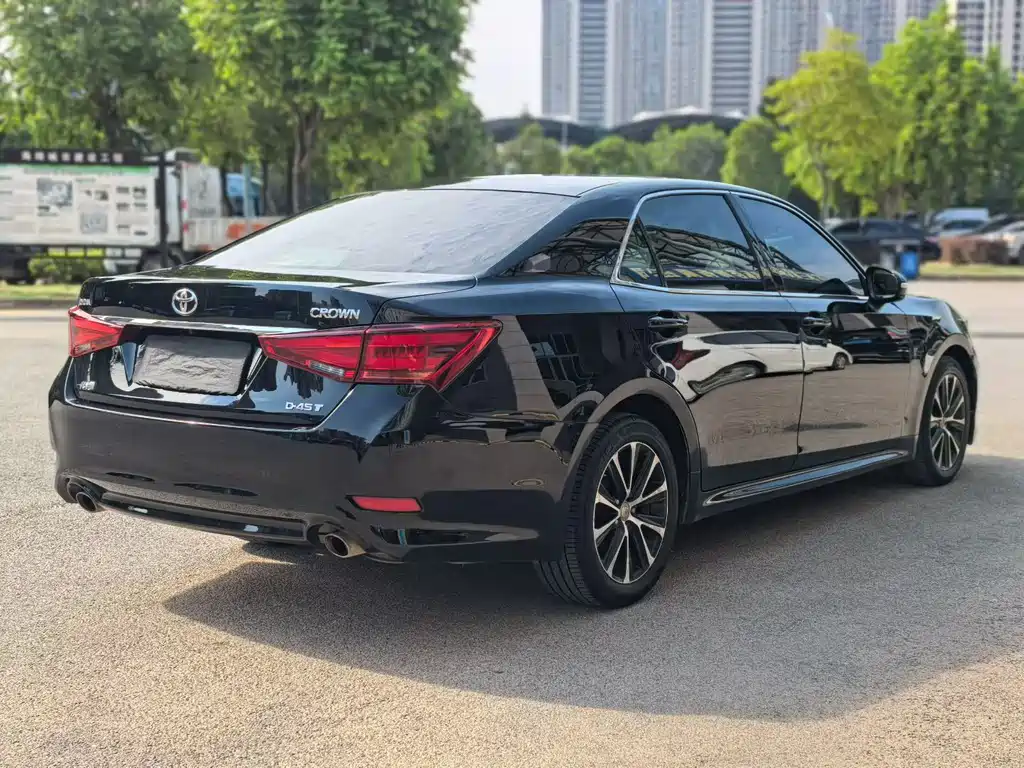 Crown 2018 2.0T Fashion Edition купить на сайте DeffCars