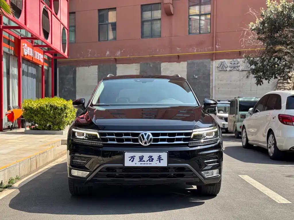 Tiguan L 2017 330TSI automatic two-wheel drive flagship version купить на сайте DeffCars