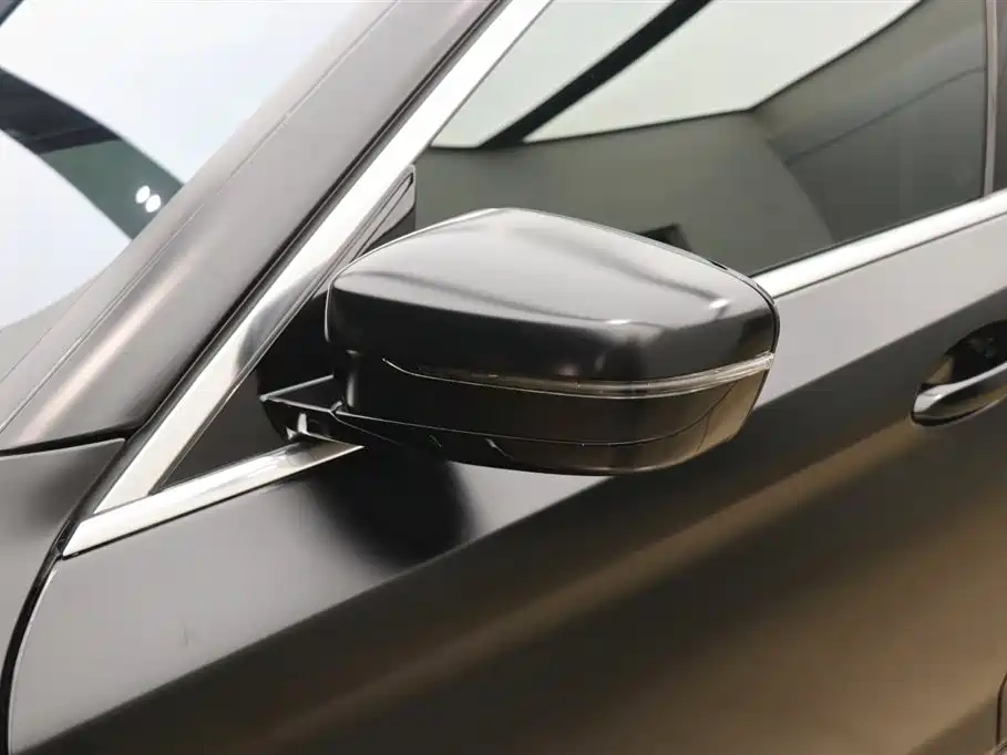 BMW 5 Series New Energy 2022 Model 535Le Luxury Package купить на сайте DeffCars