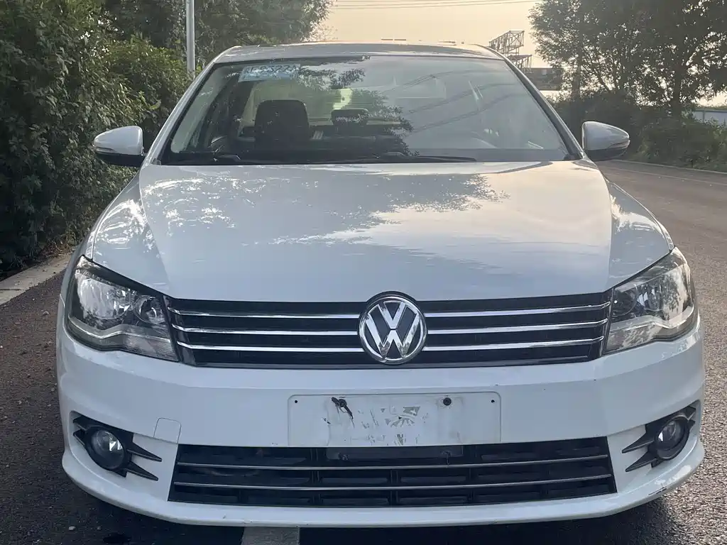Bora 2014 1.6L automatic comfort type купить на сайте DeffCars