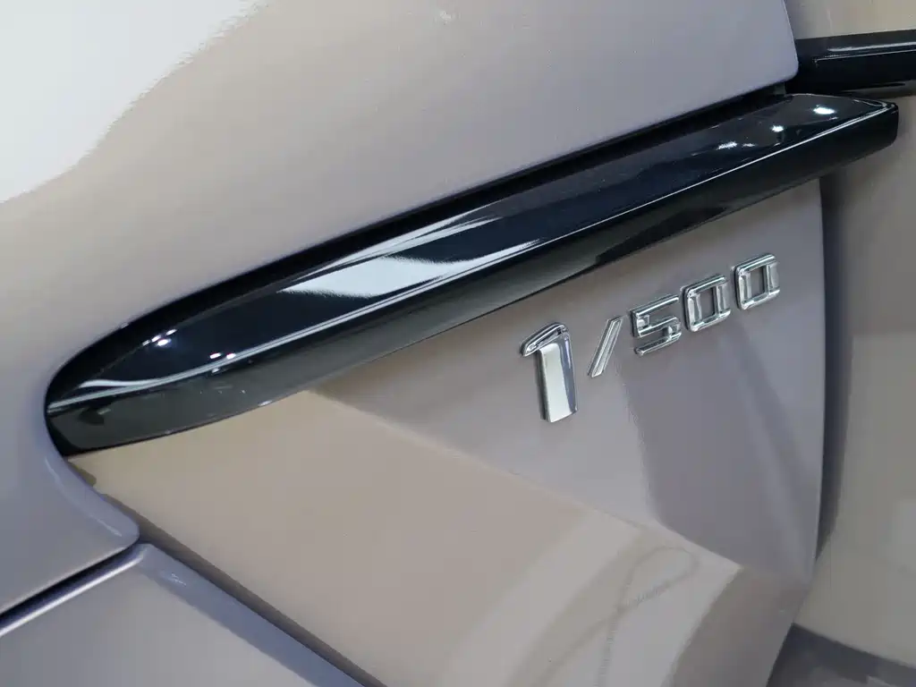 Aston Martin DBX 2020 4.0T V8 1913 first limited edition купить на сайте DeffCars