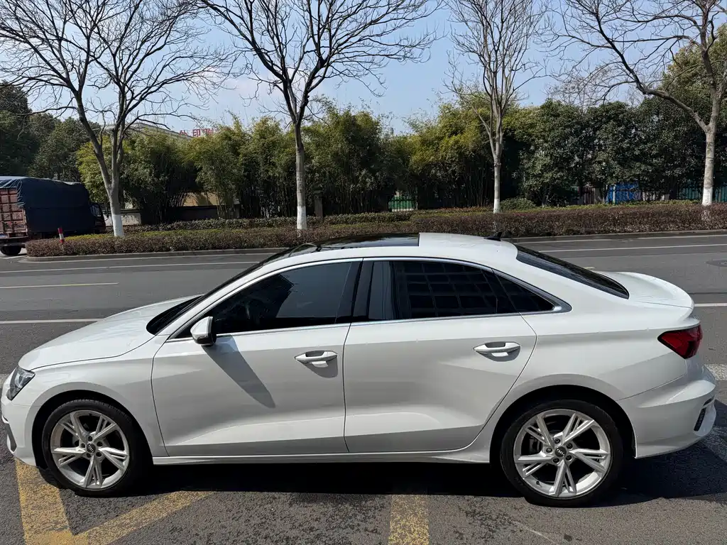 Audi A3 2021 A3L Limousine 35 TFSI Fashionable and Elegant купить на сайте DeffCars