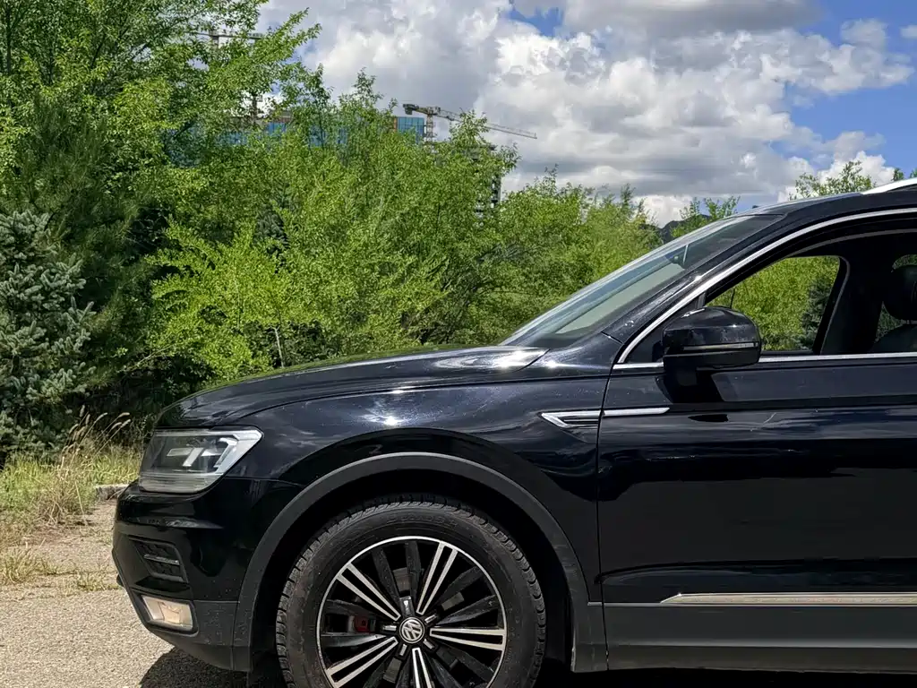 Tiguan L 2019 330TSI automatic two-wheel drive panoramic comfort version National VI купить на сайте DeffCars