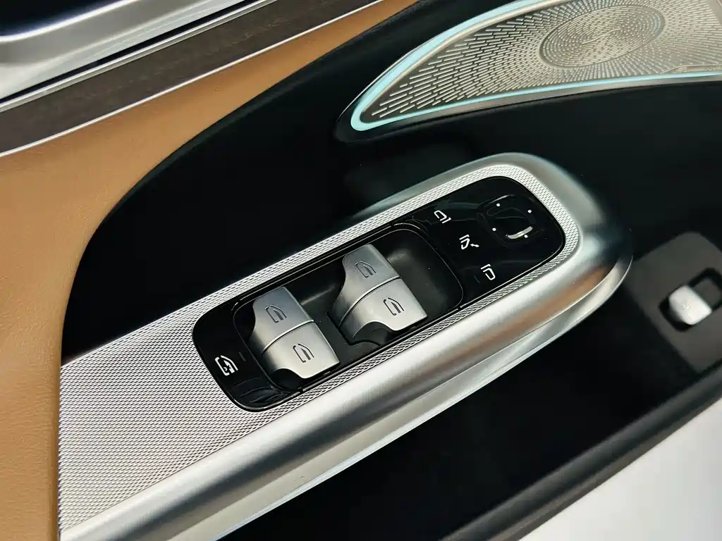 Mercedes-Benz E-Class 2024 E 300 L Luxury Model купить на сайте DeffCars