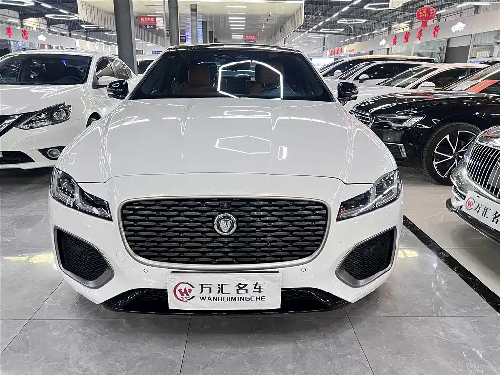 Jaguar XFL 2024 2.0T P300 four-wheel drive flagship sports gold version купить на сайте DeffCars