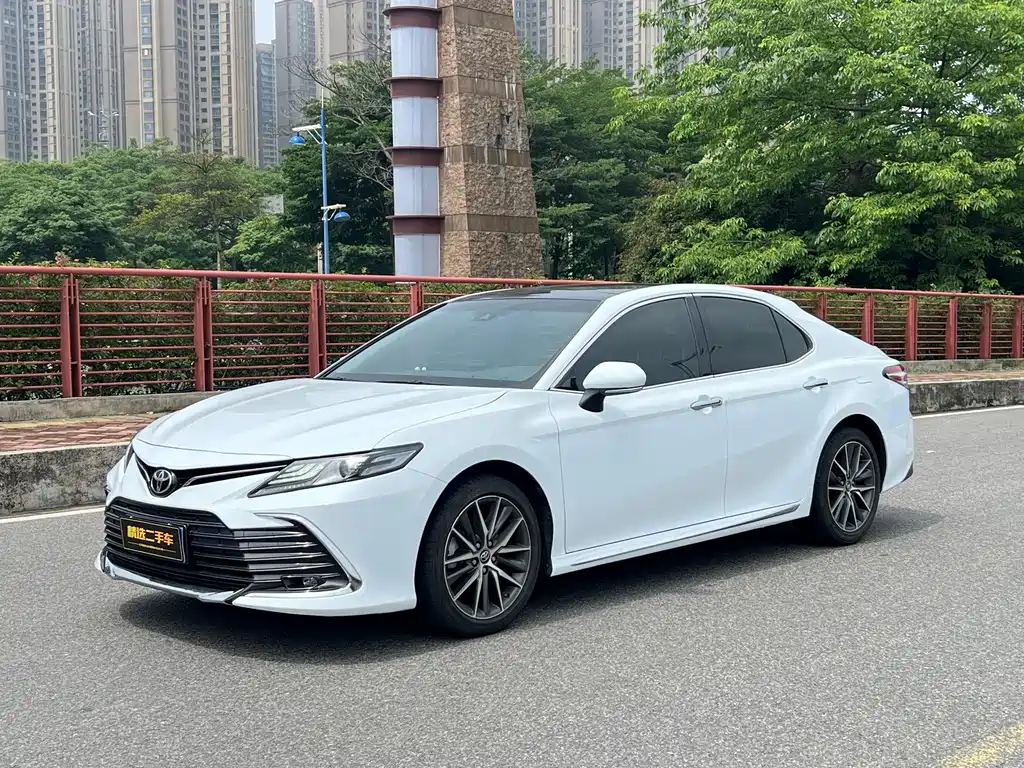 Camry 2023 2.5G Deluxe Edition купить на сайте DeffCars