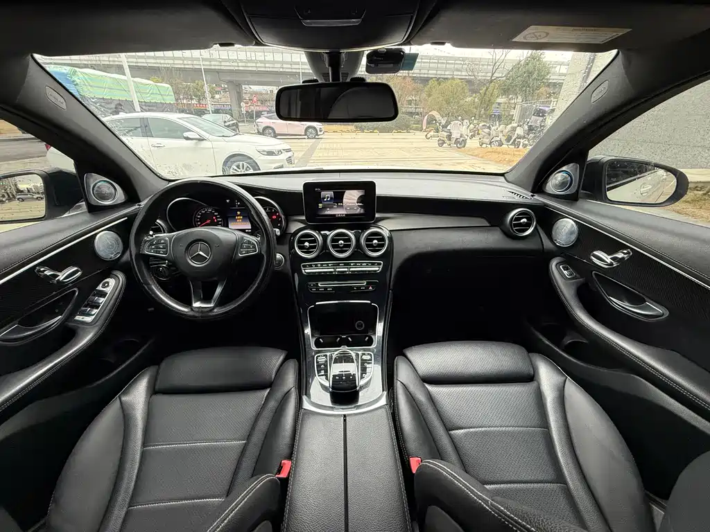Mercedes-Benz GLC Coupe 2018 GLC 200 4MATIC Coupe SUV купить на сайте DeffCars