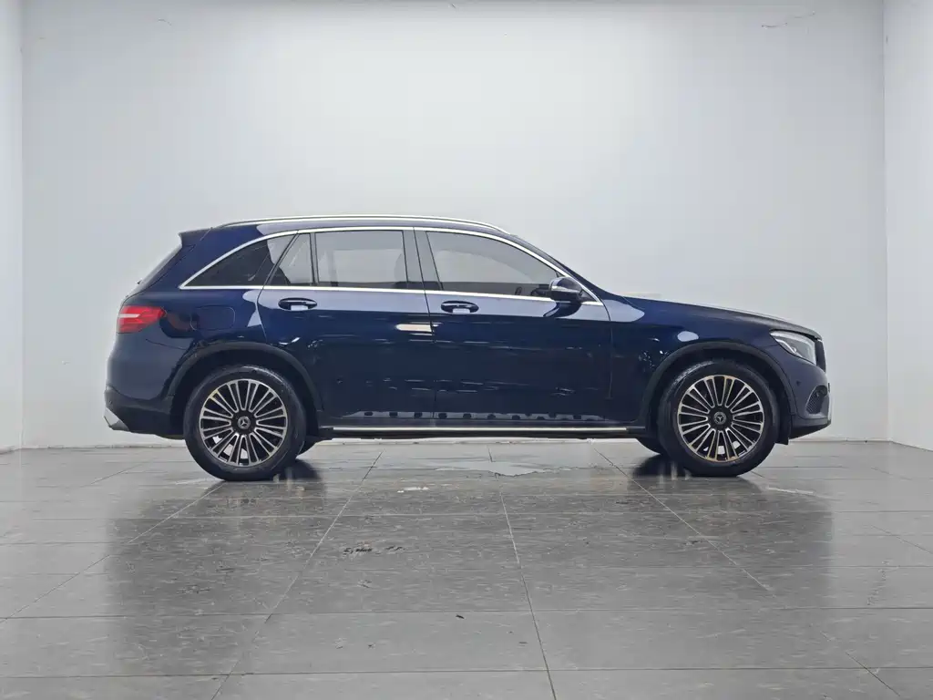 Mercedes GLC 2018 Amendment 200 4MATIC купить на сайте DeffCars