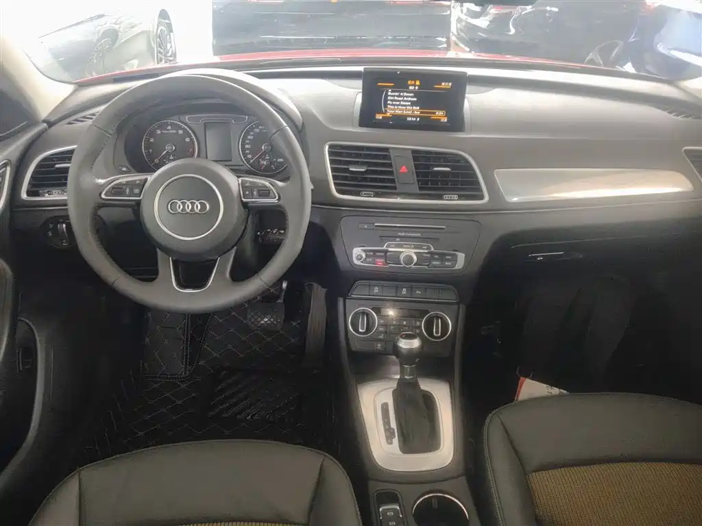 Audi Q3 2018 30th Anniversary Model 30 TFSI Fashion Model купить на сайте DeffCars