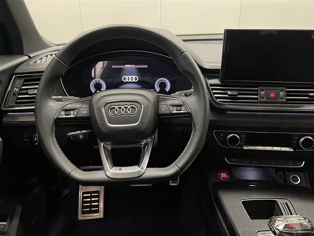 Audi Q5L 2024 40 TFSI luxury and dynamic model купить на сайте DeffCars