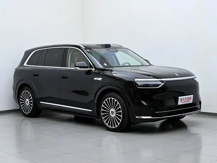 Wenjie M8 2025 extended range Ultra version 53.4kWh 6-seat version 192-line lidar) купить на сайте DeffCars