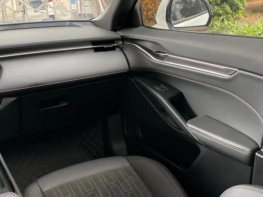 Mondeo 2025 1.5T EcoBoost Comfort Model купить на сайте DeffCars