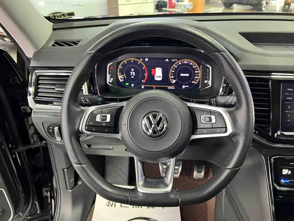 Touron 2020 Touron X facelift 380TSI four-wheel drive luxury version купить на сайте DeffCars