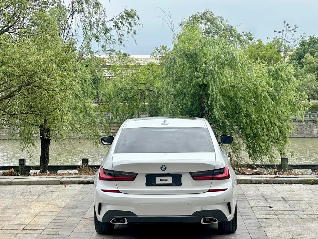 BMW 3 Series 2022 325Li M Sports Package купить на сайте DeffCars