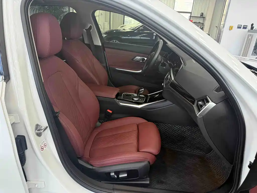 BMW 3 Series 2022 320Li M Sports Package купить на сайте DeffCars