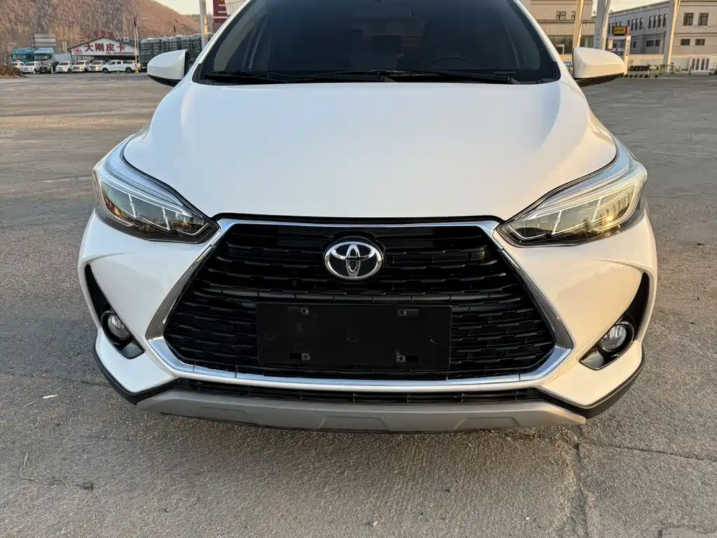 YARiS L Zhixuan 2022 Zhixuan X 1.5L CVT luxury PLUS version купить на сайте DeffCars