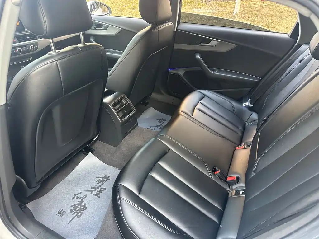Audi A4L 2018 30th Anniversary Model 40 TFSI Enterprising купить на сайте DeffCars