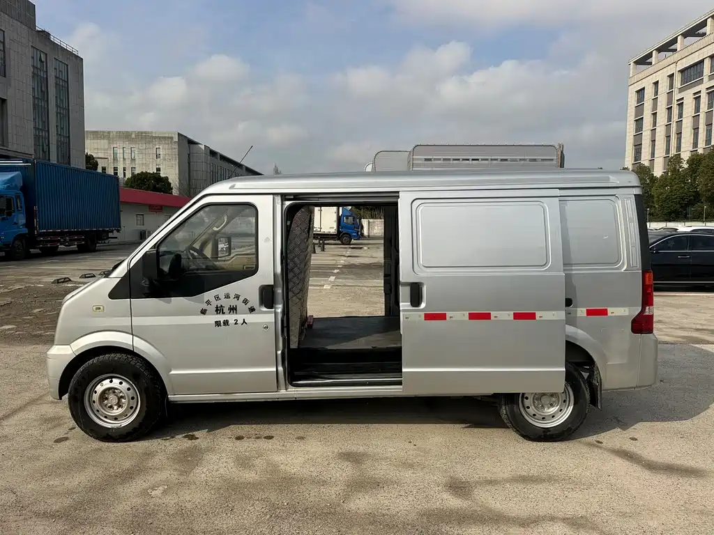 Dongfeng Xiaokang C35 2019 1.5L Basic Type II Van National VI DK15 купить на сайте DeffCars
