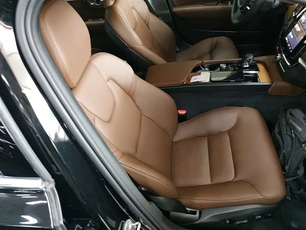 Volvo S90 2024 B5 Zhiyi Luxury Edition купить на сайте DeffCars
