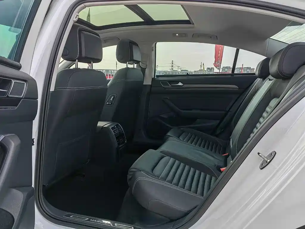 Magotan 2020 330TSI DSG leading model купить на сайте DeffCars