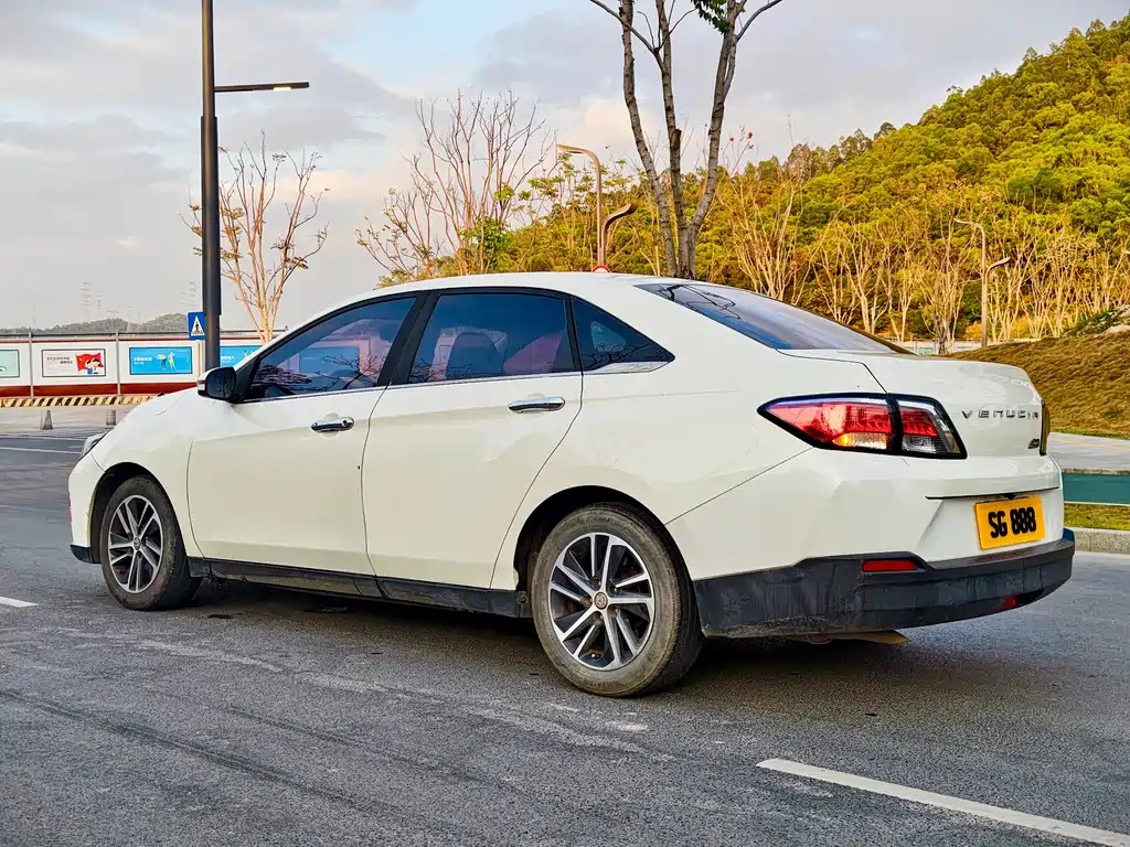 Venucia D60 2018 1.6L CVT Intelligent Link Elite Edition купить на сайте DeffCars