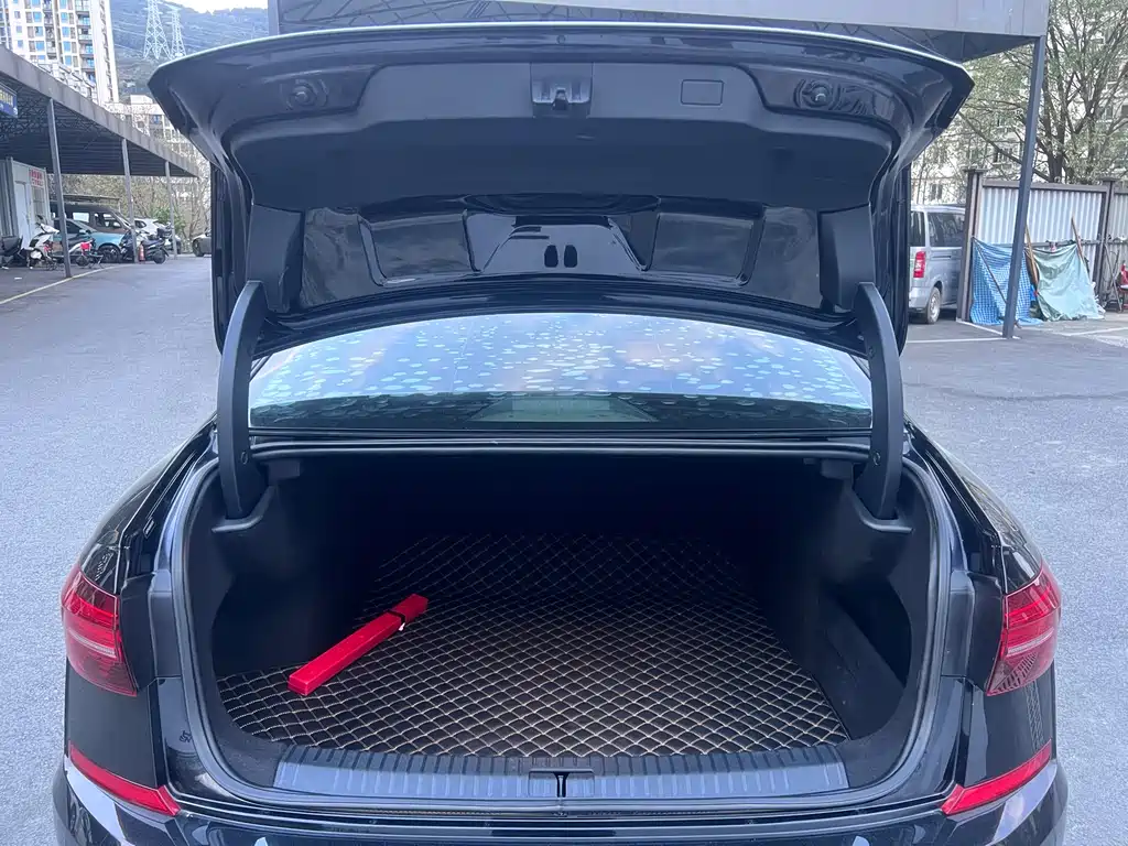 Passat 2019 330TSI Deluxe Edition National VI купить на сайте DeffCars