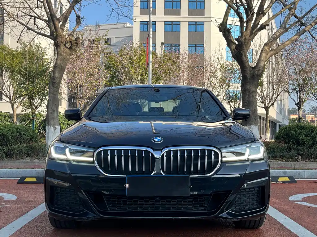 BMW 5 Series 2022 facelift 525Li M Sports Package купить на сайте DeffCars