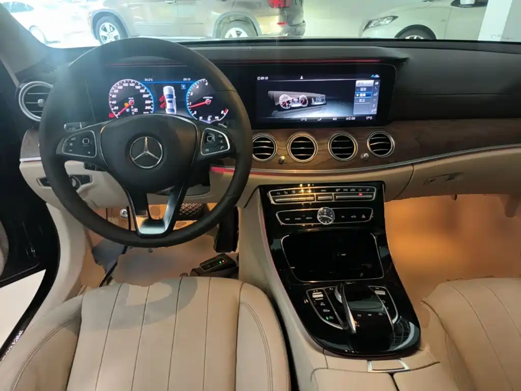Mercedes-Benz E-Class 2017 E 320 L 4MATIC купить на сайте DeffCars