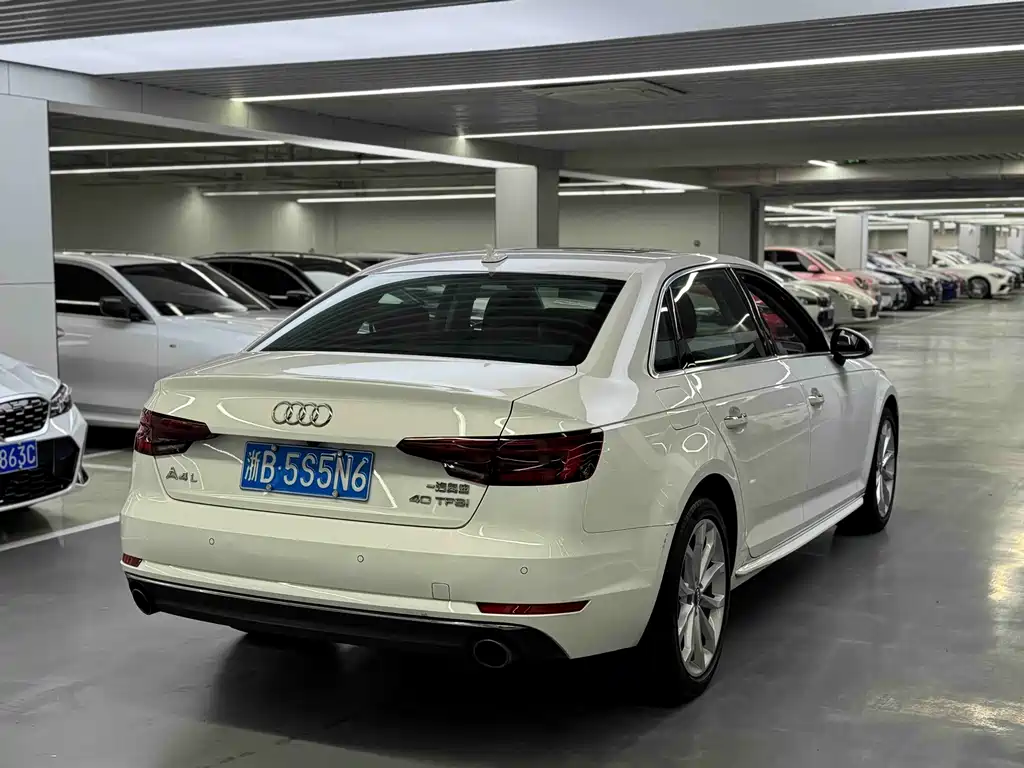 Audi A4L 2018 30th Anniversary Model 40 TFSI Enterprising купить на сайте DeffCars